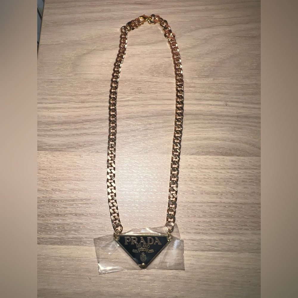 COPY - Prada logo chain